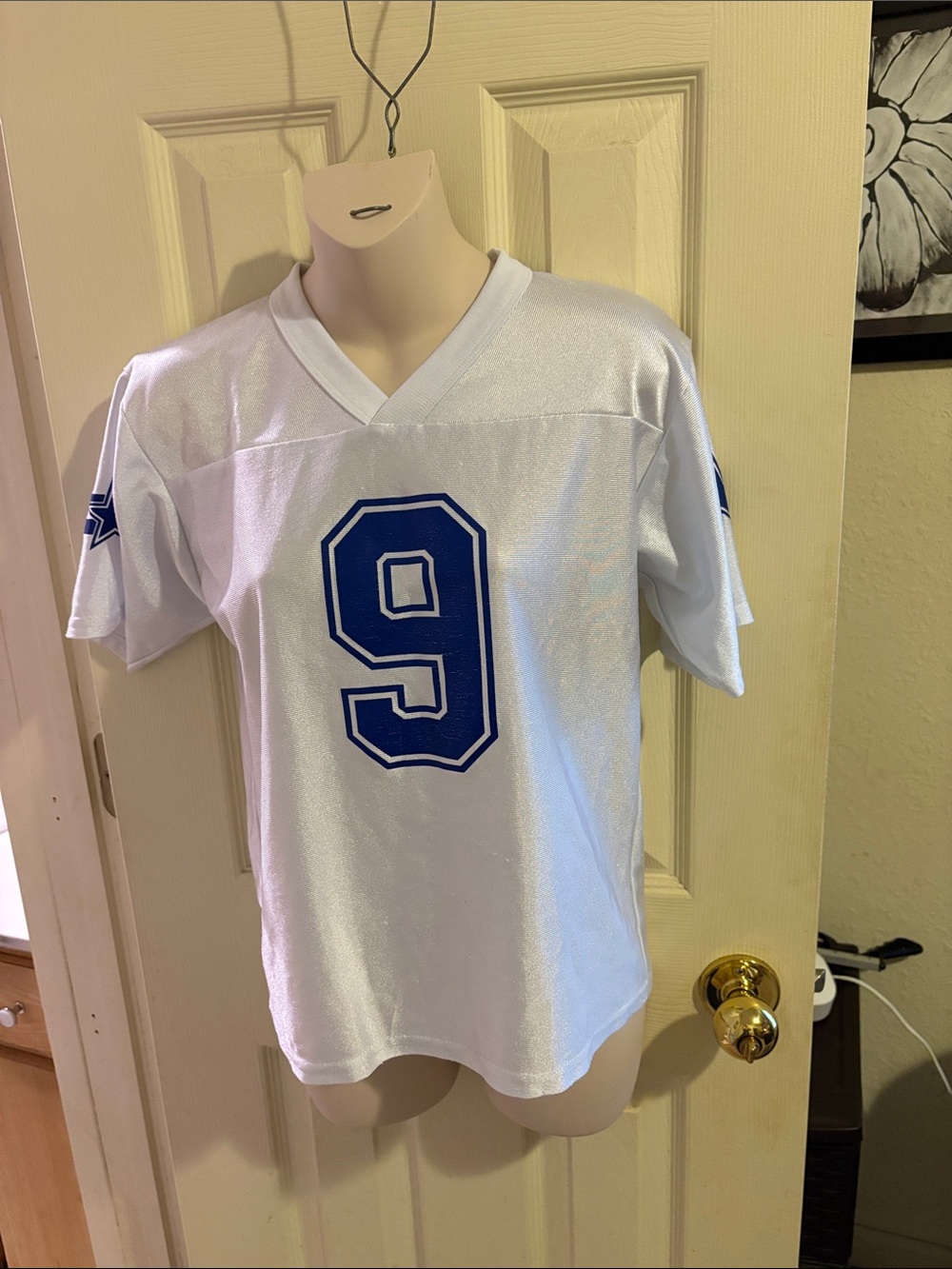 Vintage NFL Players Tony Romo Jersey~White~Boys size M